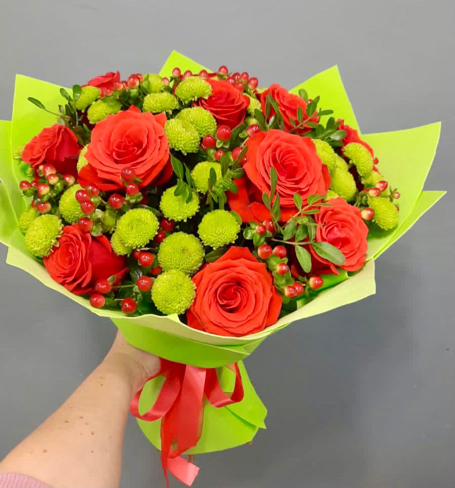 Букет цветов из: Хризантемы и Розы в Демино