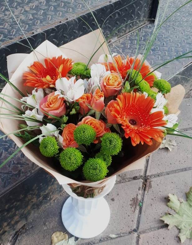 Букет цветов из: Герберы, Хризантемы, Альстромерии и Розы в Демино
