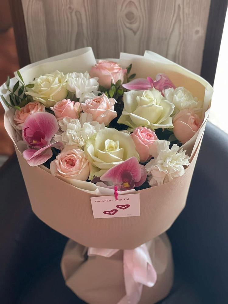 Букет цветов из: Орхидеи, Розы и Гвоздики в Демино