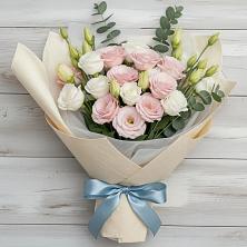 Букет цветов из:  Лизиантусы в Демино