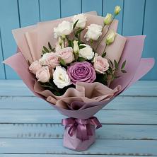 Букет цветов из:  Розы и Лизиантусы в Демино