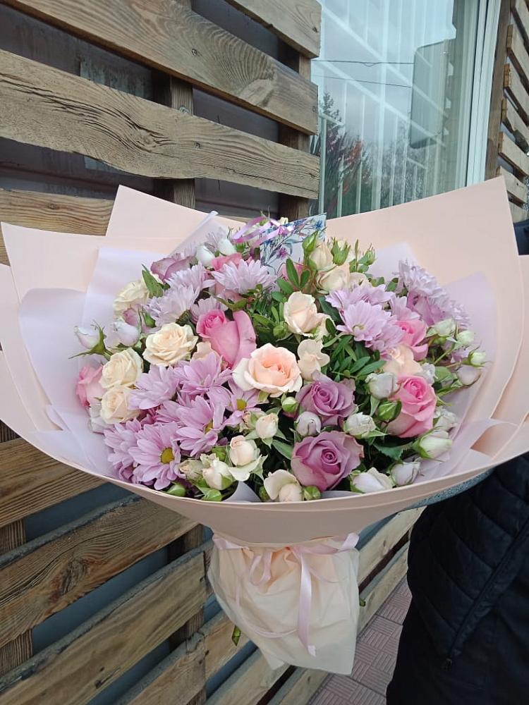 Букет цветов из: Розы и Хризантемы в Демино