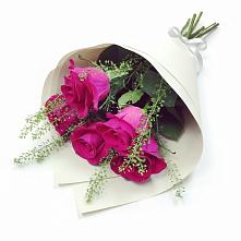 Букет цветов из:  Розы в Демино