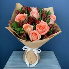 Букет цветов из:  Розы и Альстромерии в Демино