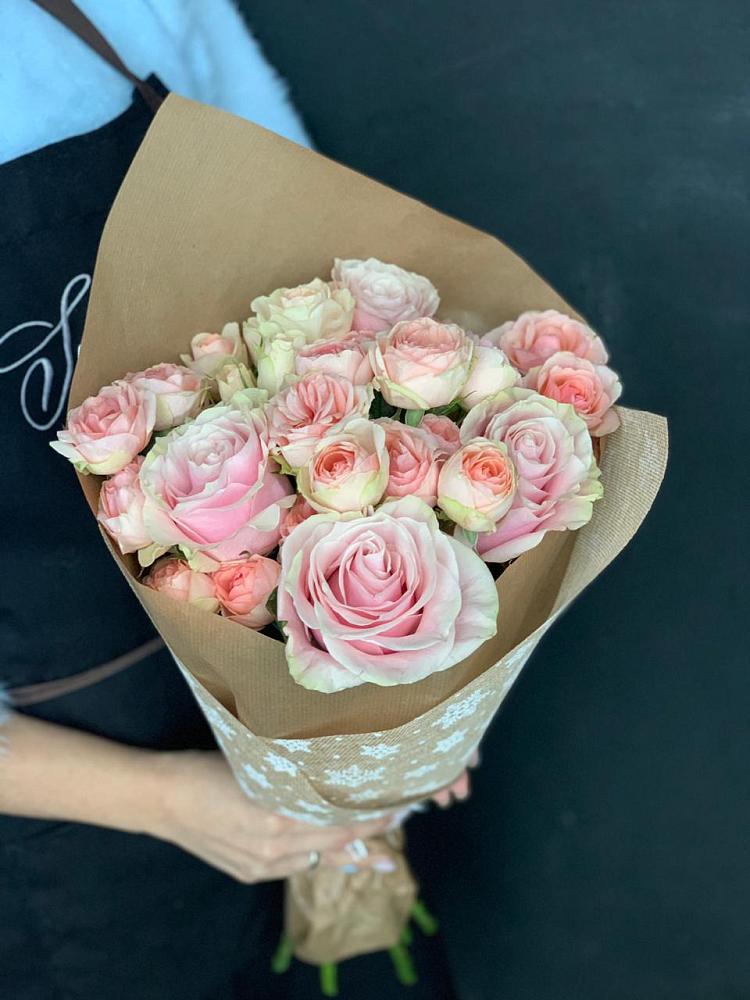 Букет цветов из: Хризантемы и Розы в Демино