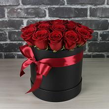 Цветочная композиция из Розы в шляпной коробке в Демино