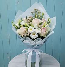 Букет цветов из:  Розы и Лизиантусы в Демино