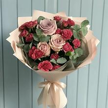 Букет цветов из:  Гвоздики и Розы в Демино