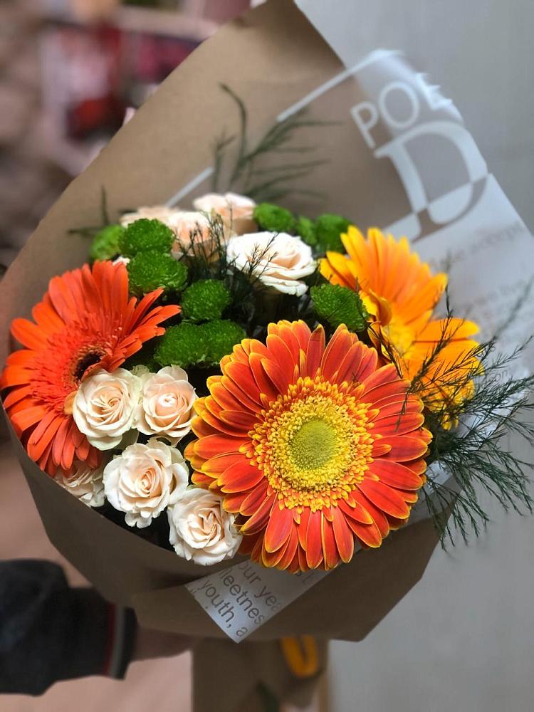 Букет цветов из: Герберы, Хризантемы и Розы в Демино