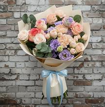 Букет цветов из:  Розы, Лизиантусы и Гвоздики в Демино